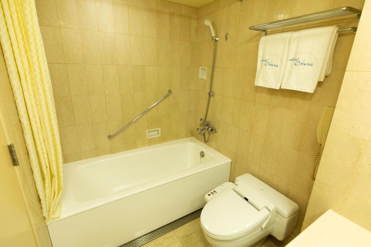 Standard Zimmer mit Queensize-Bett und Blick auf West Harbor - 16. bis 27. Etage - Nichtraucher